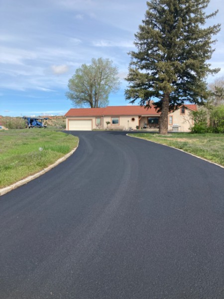 Asphalt Sealcoating